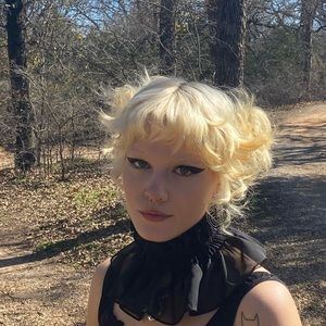 Meet your Posher, Chlo